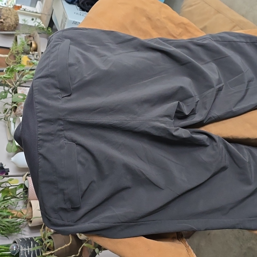 Athleta Charcoal 12 Insulated Jogger - Picture 2 of 4